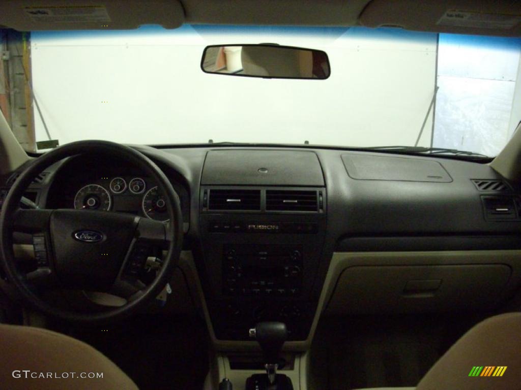 2007 Fusion SE - Merlot Metallic / Light Stone photo #6