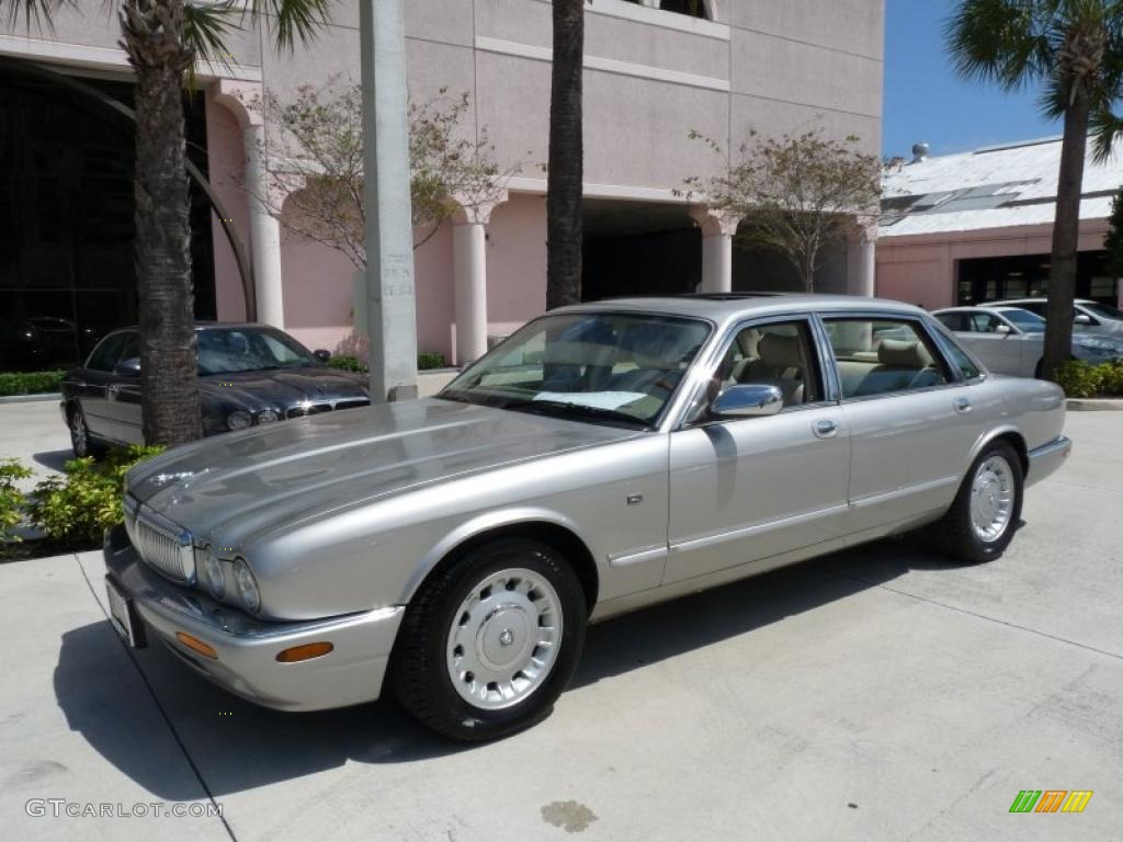 Platinum Metallic Jaguar XJ