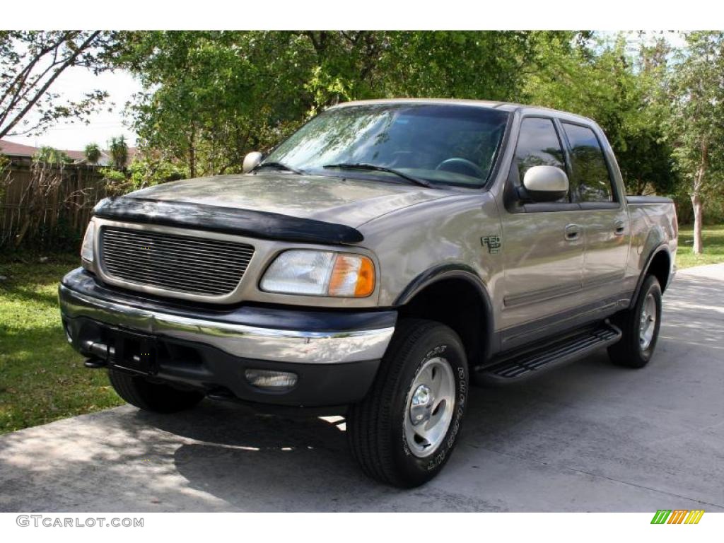 2001 F150 XLT SuperCrew 4x4 - Arizona Beige Metallic / Medium Parchment photo #1