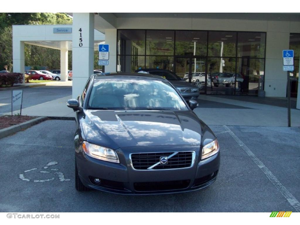 Titanium Gray Metallic Volvo S80