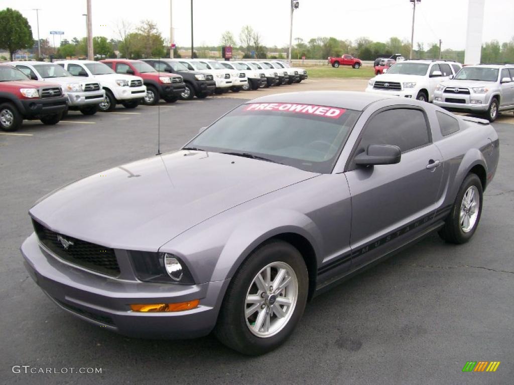 2007 Mustang V6 Deluxe Coupe - Tungsten Grey Metallic / Charcoal photo #2