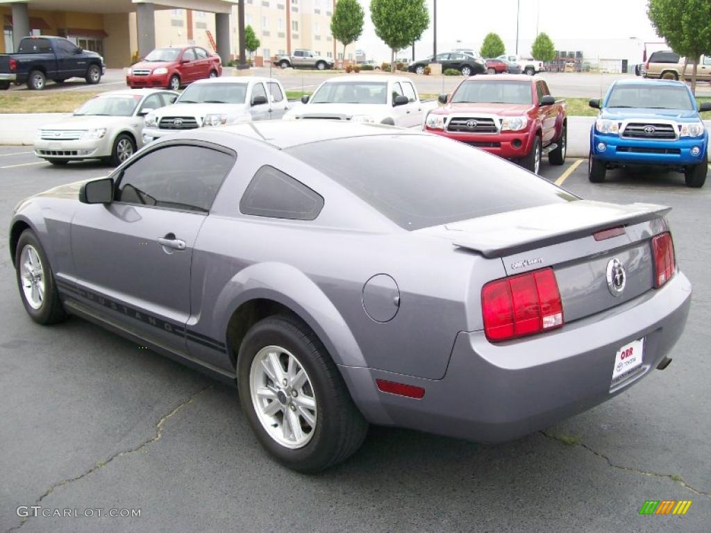 2007 Mustang V6 Deluxe Coupe - Tungsten Grey Metallic / Charcoal photo #3