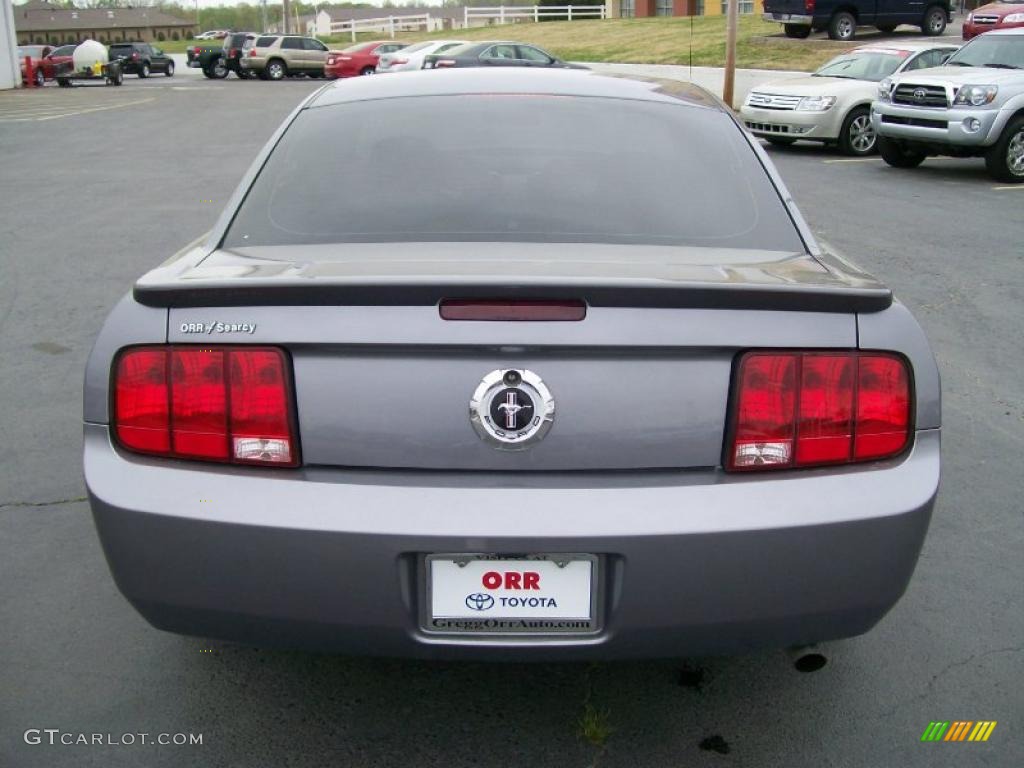 2007 Mustang V6 Deluxe Coupe - Tungsten Grey Metallic / Charcoal photo #6