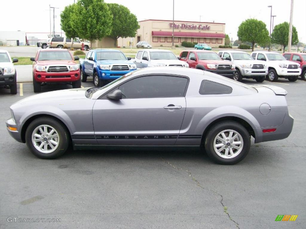 2007 Mustang V6 Deluxe Coupe - Tungsten Grey Metallic / Charcoal photo #7