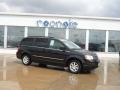 2009 Brilliant Black Crystal Pearl Chrysler Town & Country Touring  photo #24
