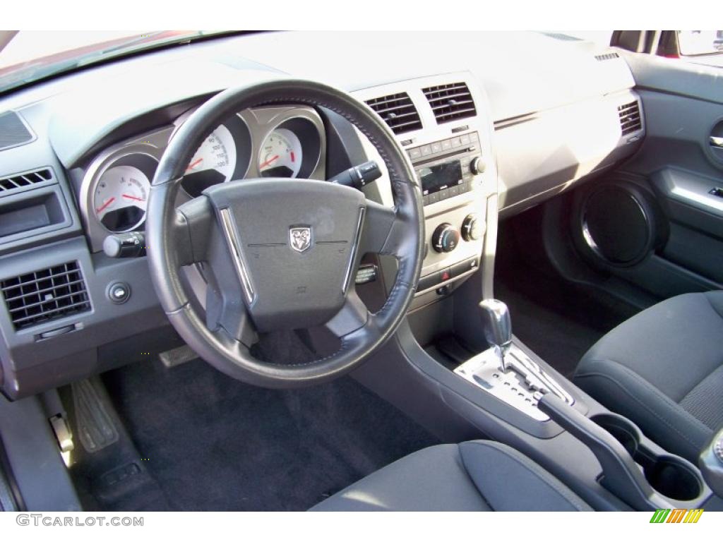 2009 Avenger R/T - Tor Red / Dark Slate Gray photo #13