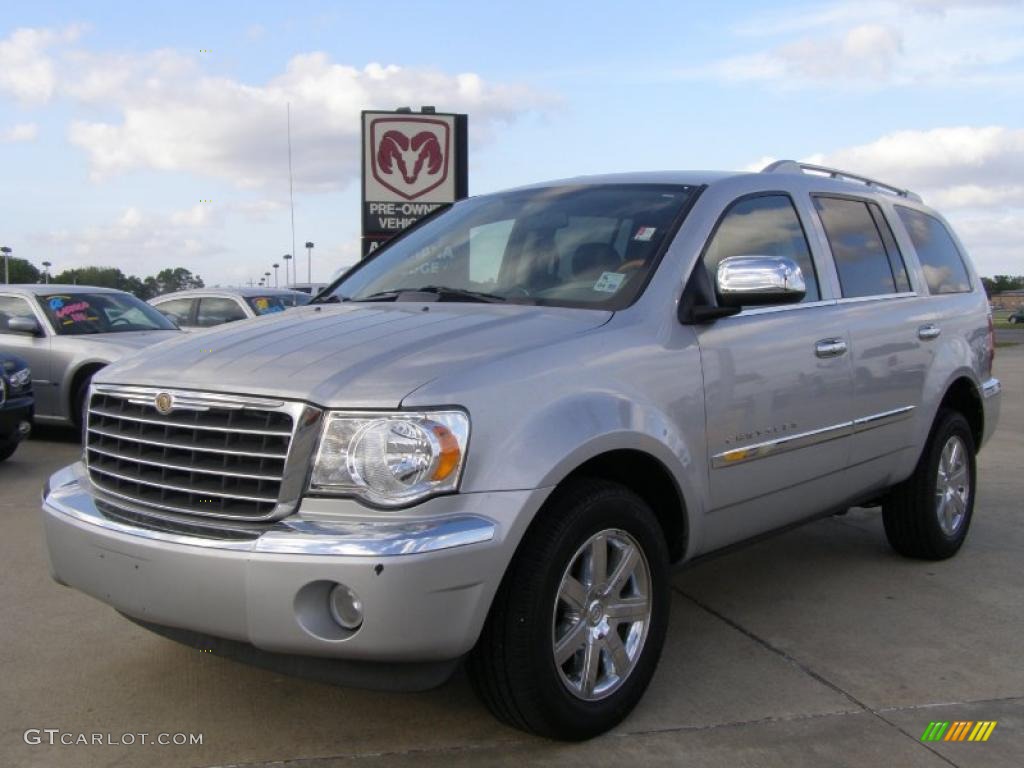 Bright Silver Metallic Chrysler Aspen