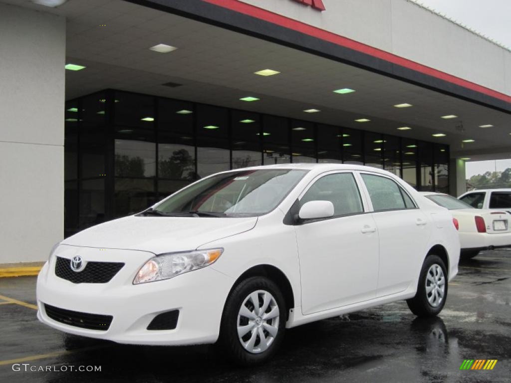 2010 Corolla LE - Super White / Ash photo #1