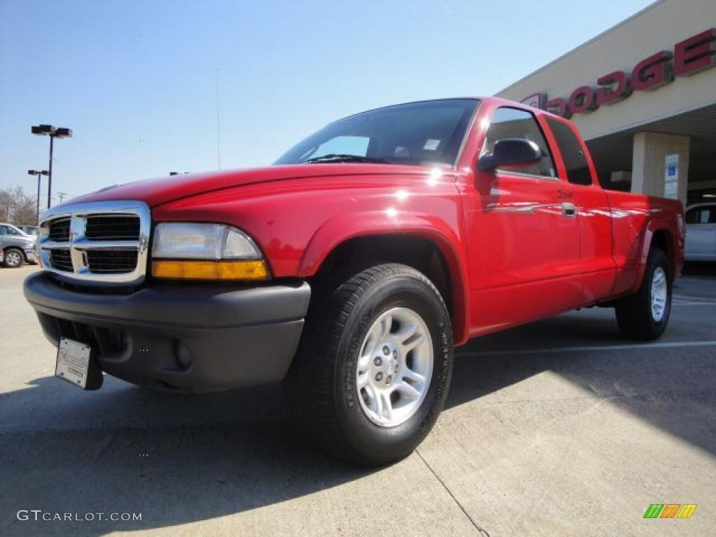 2004 Dakota Club Cab - Flame Red / Dark Slate Gray photo #7