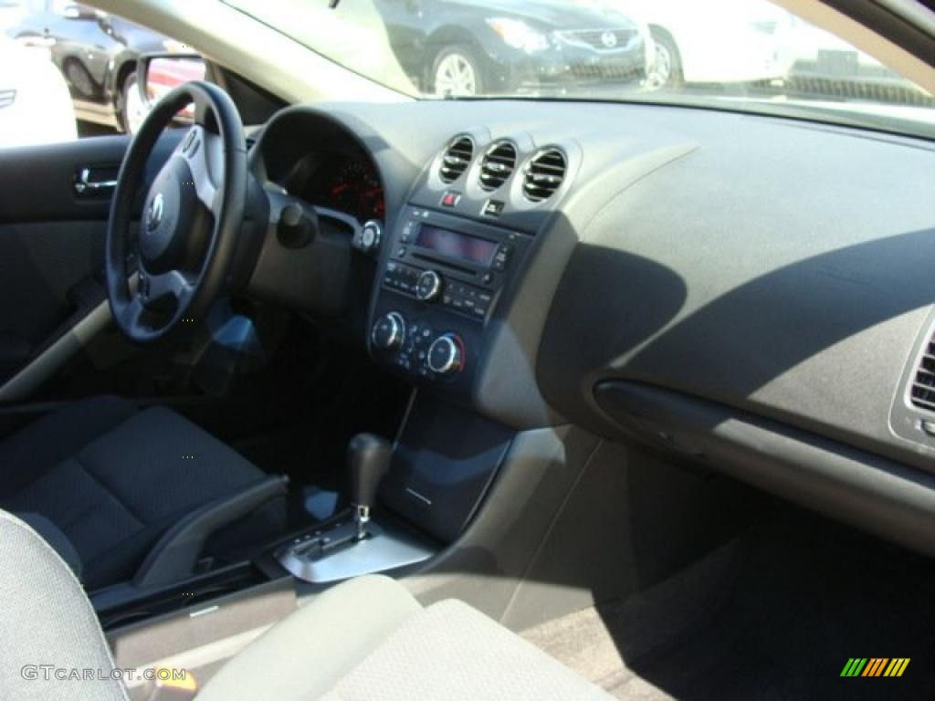 2009 Altima 2.5 S Coupe - Super Black / Charcoal photo #20