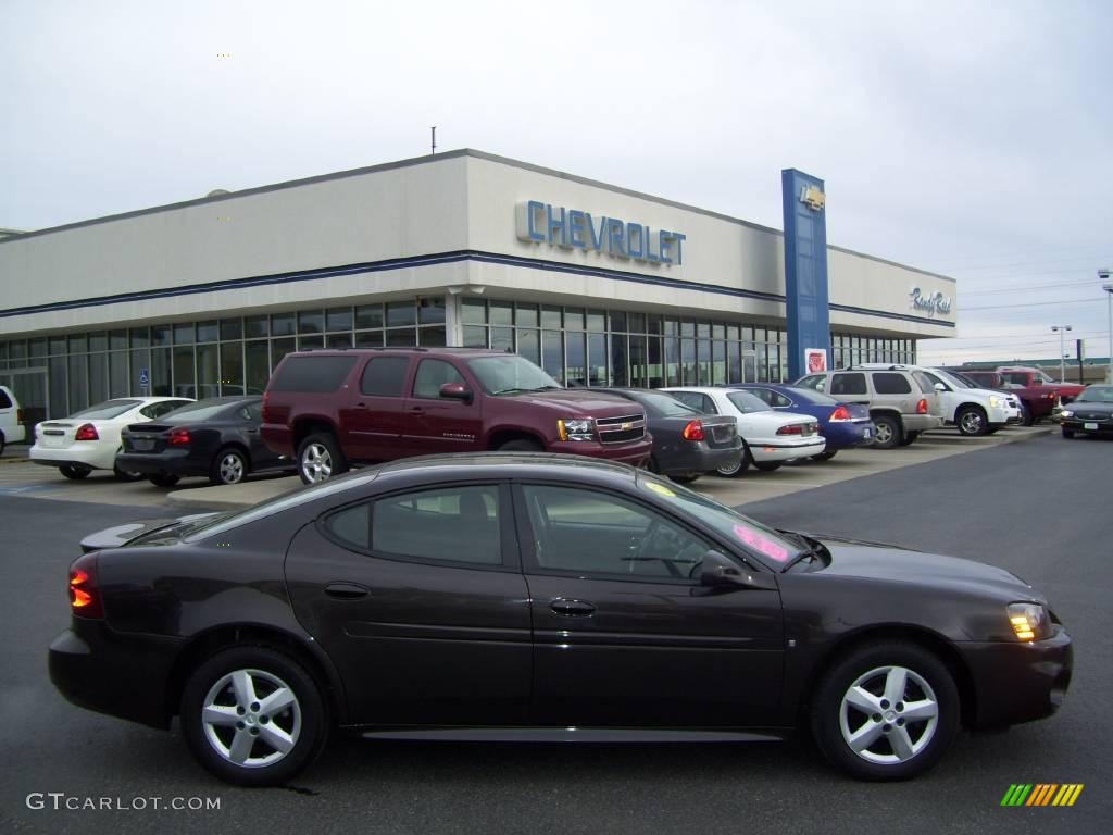 2008 Grand Prix Sedan - Dark Mocha Metallic / Ebony photo #6