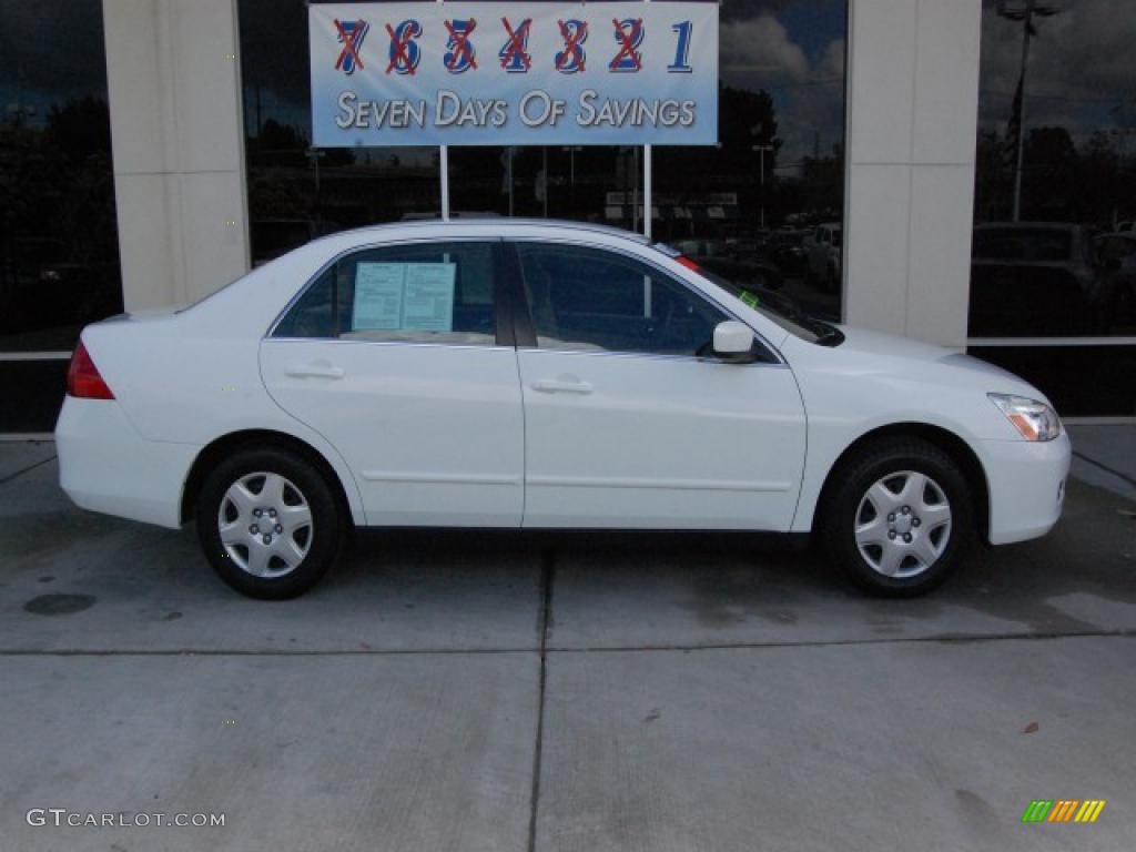 2007 Accord LX Sedan - Taffeta White / Ivory photo #2