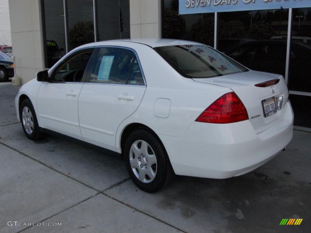 2007 Accord LX Sedan - Taffeta White / Ivory photo #5