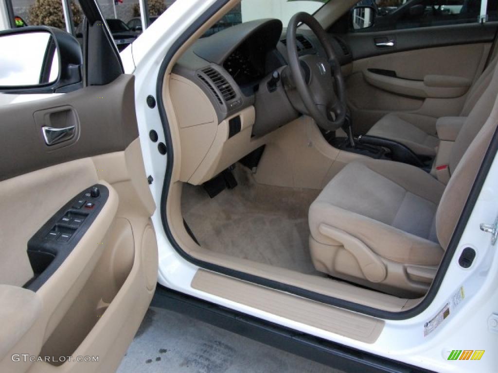 2007 Accord LX Sedan - Taffeta White / Ivory photo #16