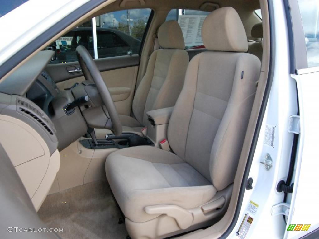 2007 Accord LX Sedan - Taffeta White / Ivory photo #22