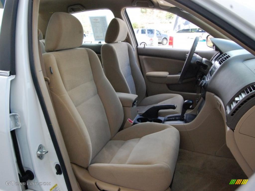 2007 Accord LX Sedan - Taffeta White / Ivory photo #26