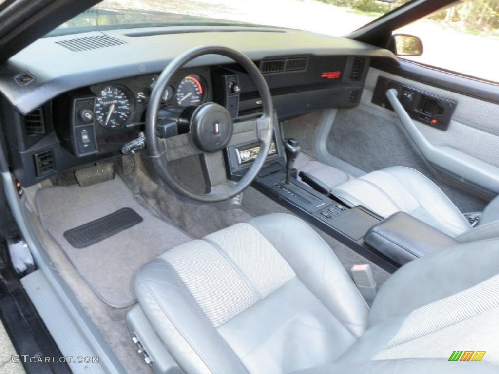 1988 Camaro Z28 IROC-Z Convertible - Black / Gray photo #23