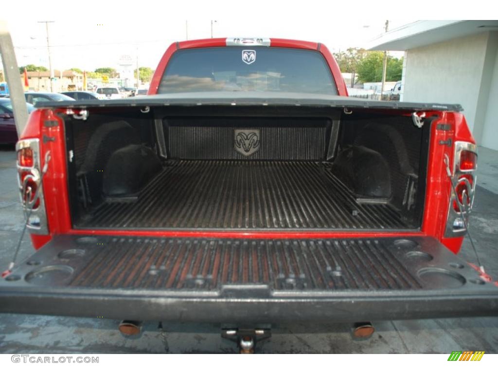 2004 Ram 1500 SLT Quad Cab - Flame Red / Dark Slate Gray photo #20