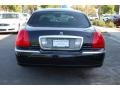 2004 Black Lincoln Town Car Ultimate  photo #17