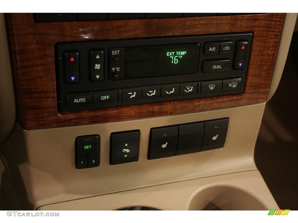 2007 Explorer Eddie Bauer 4x4 - Dark Blue Pearl Metallic / Camel photo #17