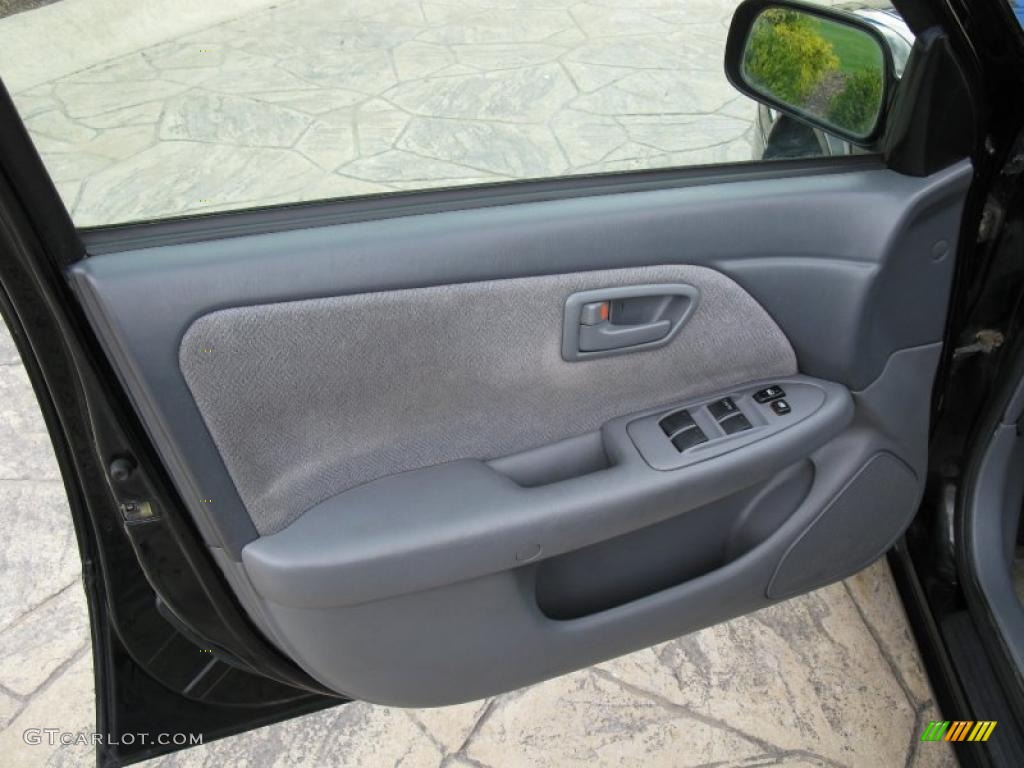 2001 Camry CE - Black / Gray photo #12