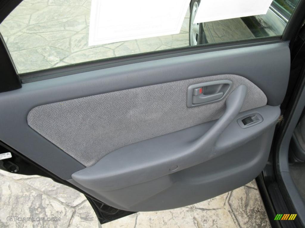 2001 Camry CE - Black / Gray photo #20