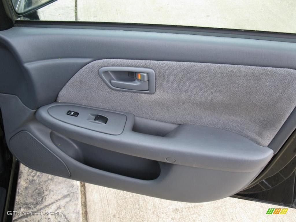 2001 Camry CE - Black / Gray photo #23