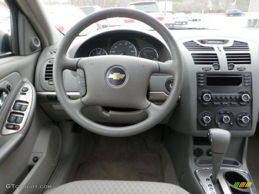 2006 Malibu Maxx LT Wagon - Silverstone Metallic / Titanium Gray photo #11
