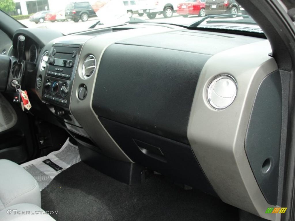 2005 F150 FX4 SuperCrew 4x4 - Silver Metallic / Medium Flint Grey photo #29