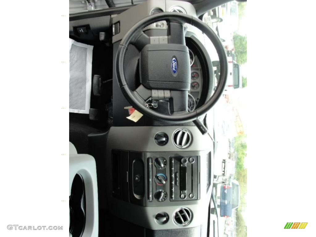 2005 F150 FX4 SuperCrew 4x4 - Silver Metallic / Medium Flint Grey photo #40