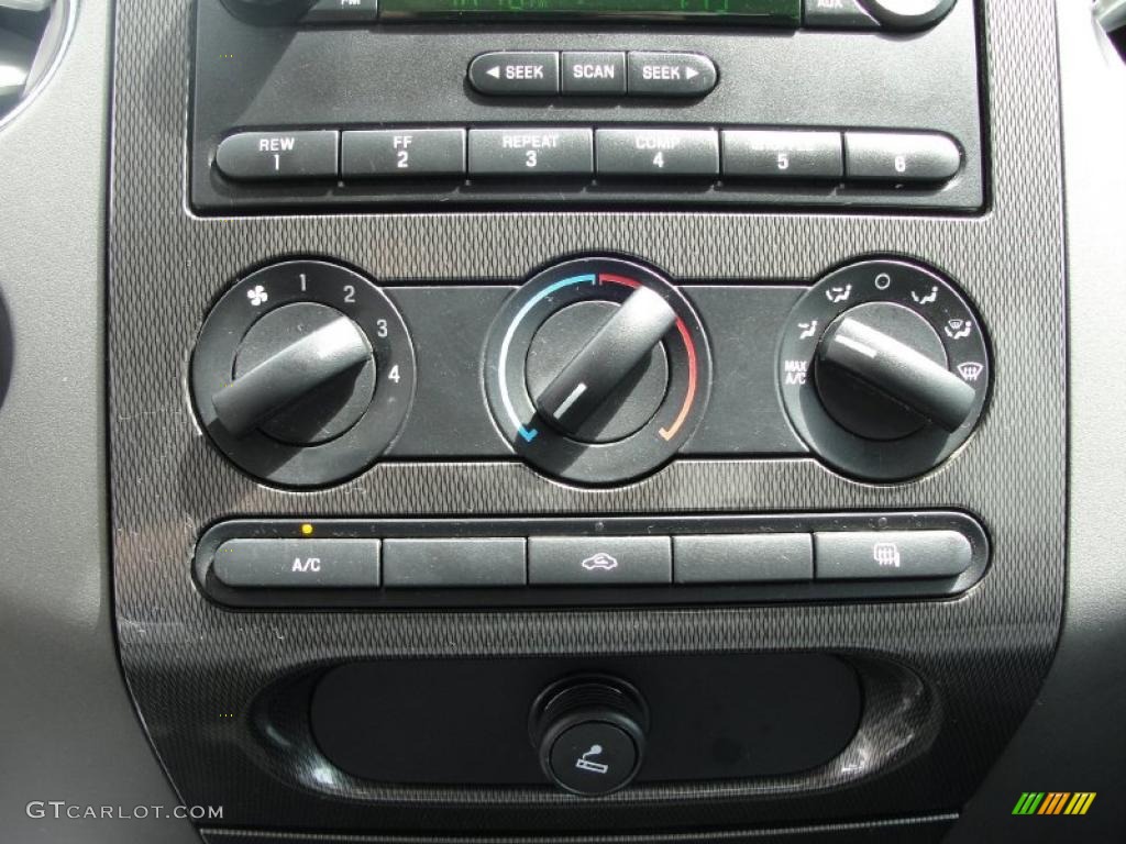 2005 F150 FX4 SuperCrew 4x4 - Silver Metallic / Medium Flint Grey photo #43
