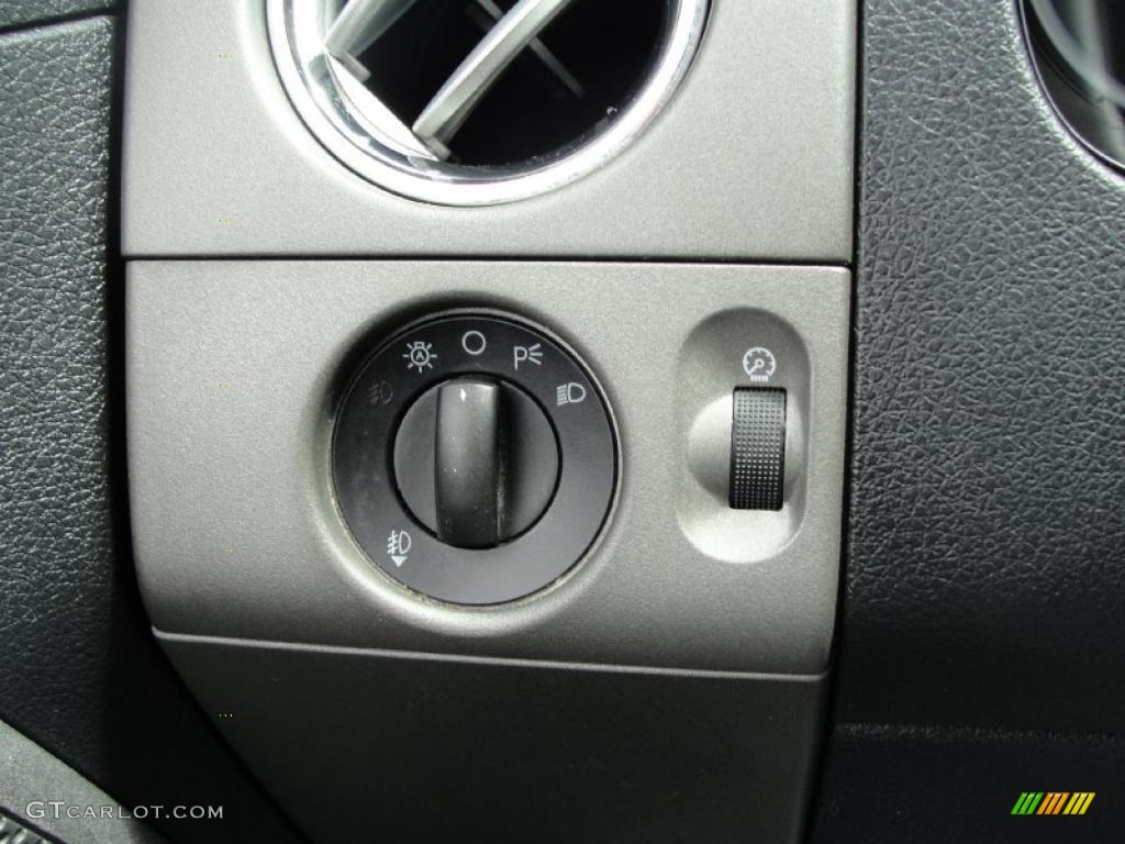 2005 F150 FX4 SuperCrew 4x4 - Silver Metallic / Medium Flint Grey photo #48