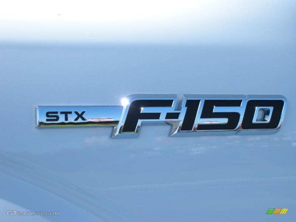2010 F150 STX Regular Cab 4x4 - Oxford White / Medium Stone photo #4