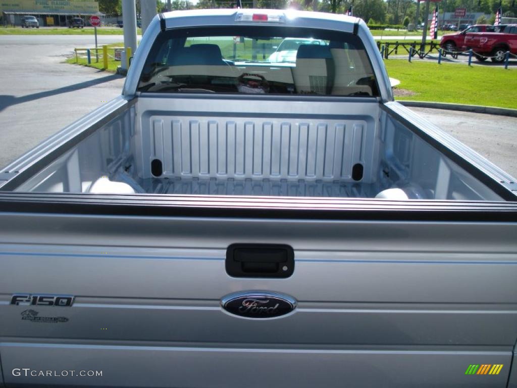 2010 F150 XL SuperCab - Ingot Silver Metallic / Medium Stone photo #10