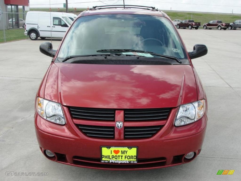 2007 Grand Caravan SXT - Inferno Red Crystal Pearl / Medium Slate Gray photo #8