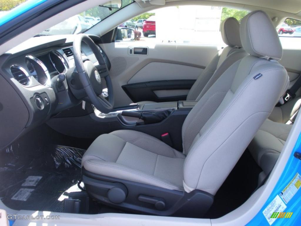 2010 Mustang V6 Coupe - Grabber Blue / Stone photo #5
