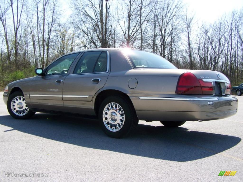 2004 Grand Marquis GS - Arizona Beige Metallic / Medium Parchment photo #4