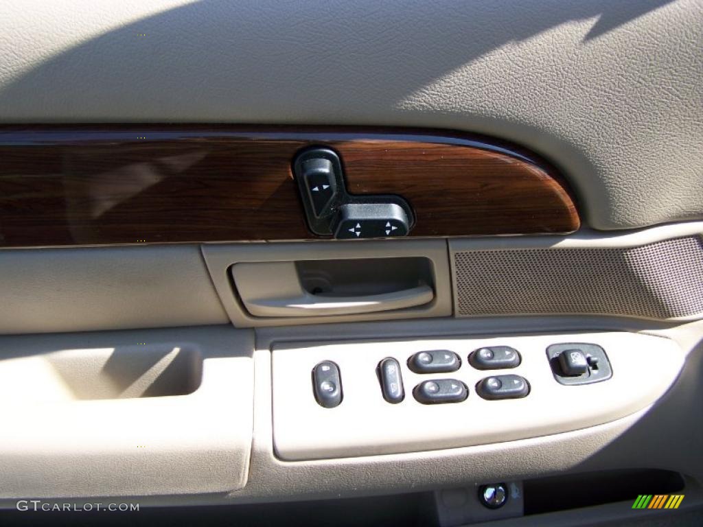 2004 Grand Marquis GS - Arizona Beige Metallic / Medium Parchment photo #10