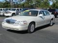 2005 Ceramic White Tri-Coat Lincoln Town Car Signature L  photo #1