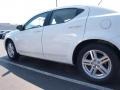 Stone White - Avenger SXT Photo No. 4