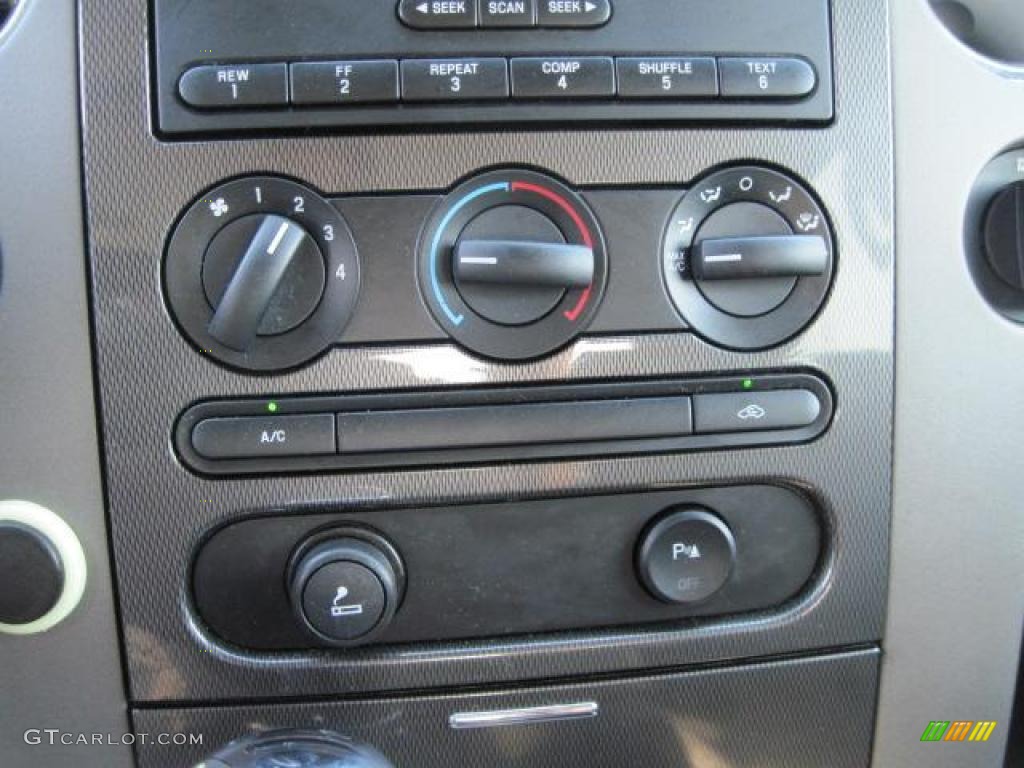 2004 F150 FX4 SuperCrew 4x4 - Black / Black/Medium Flint photo #10