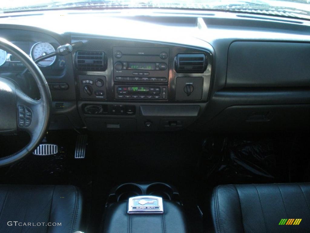2006 F350 Super Duty Harley Davidson Crew Cab 4x4 - Black / Black photo #17