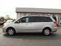 2004 Silver Shadow Pearl Toyota Sienna LE  photo #12