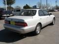 Diamond White Pearl - ES 300 Photo No. 5