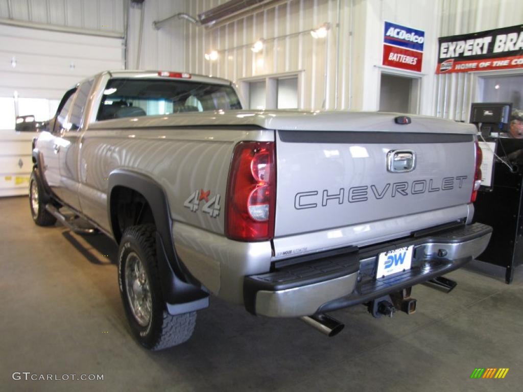 2003 Silverado 2500HD LS Extended Cab 4x4 - Light Pewter Metallic / Dark Charcoal photo #5