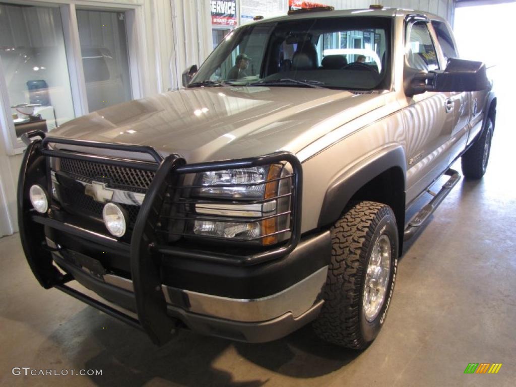 2003 Silverado 2500HD LS Extended Cab 4x4 - Light Pewter Metallic / Dark Charcoal photo #7