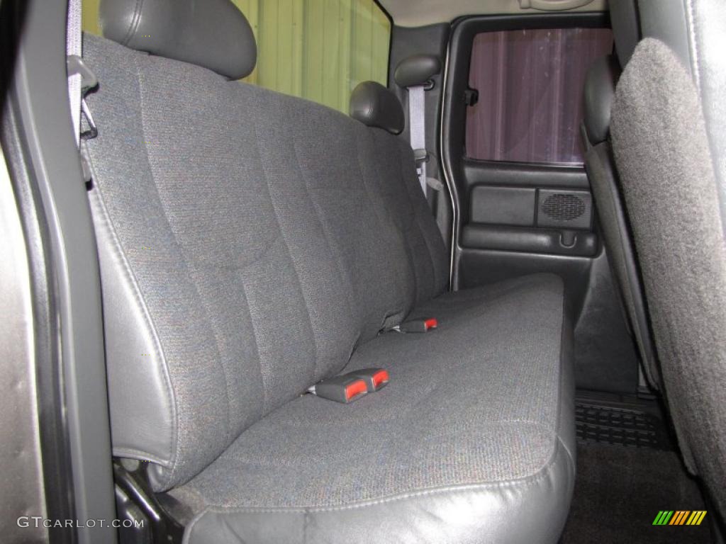 2003 Silverado 2500HD LS Extended Cab 4x4 - Light Pewter Metallic / Dark Charcoal photo #18