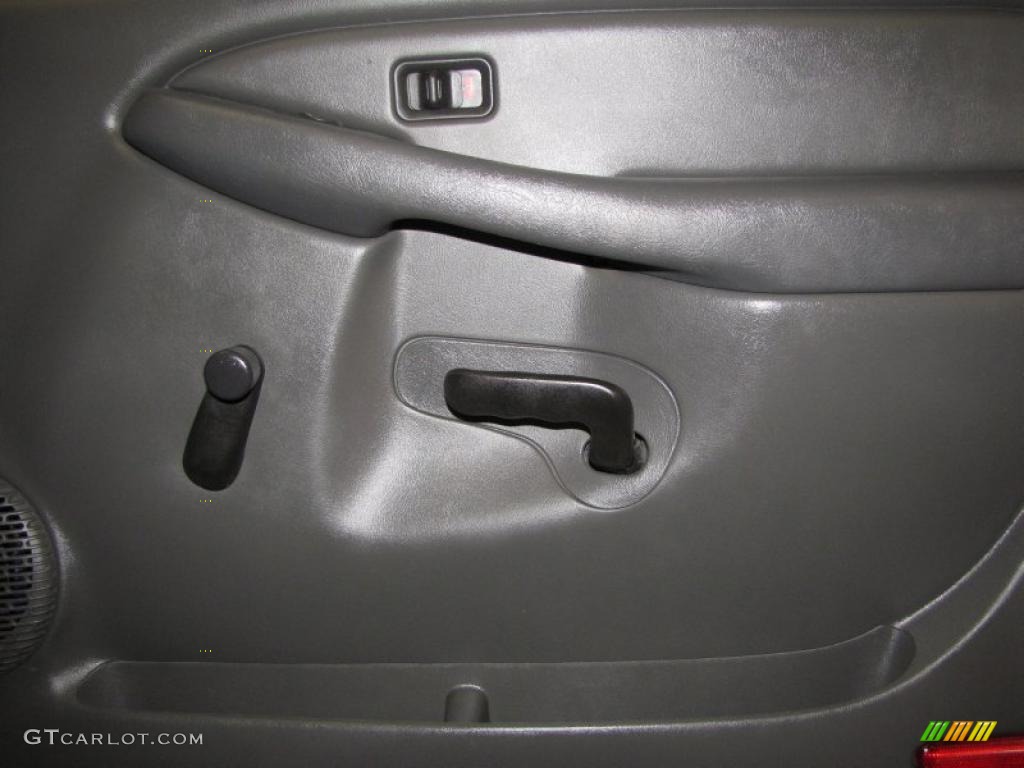2003 Silverado 2500HD LS Extended Cab 4x4 - Light Pewter Metallic / Dark Charcoal photo #19