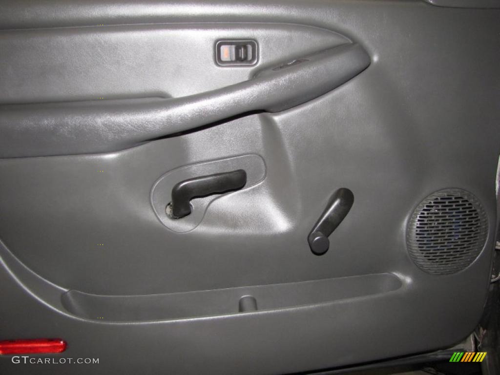 2003 Silverado 2500HD LS Extended Cab 4x4 - Light Pewter Metallic / Dark Charcoal photo #26