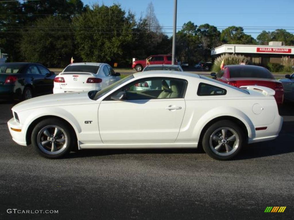 2006 Mustang GT Premium Coupe - Performance White / Light Parchment photo #1